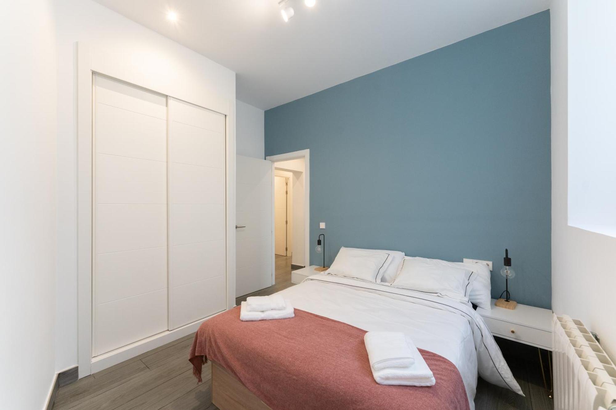 Luxe Apartment In Plaza De Espana Madrid Exterior foto