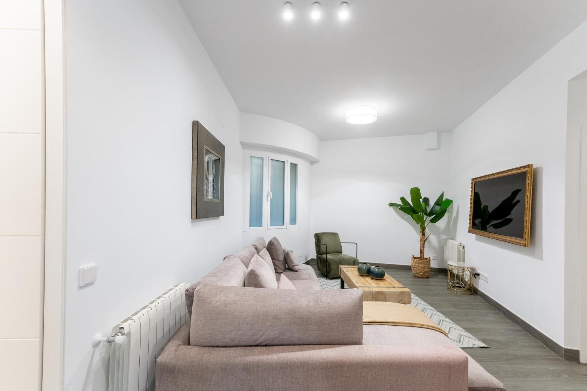 Luxe Apartment In Plaza De Espana Madrid Exterior foto
