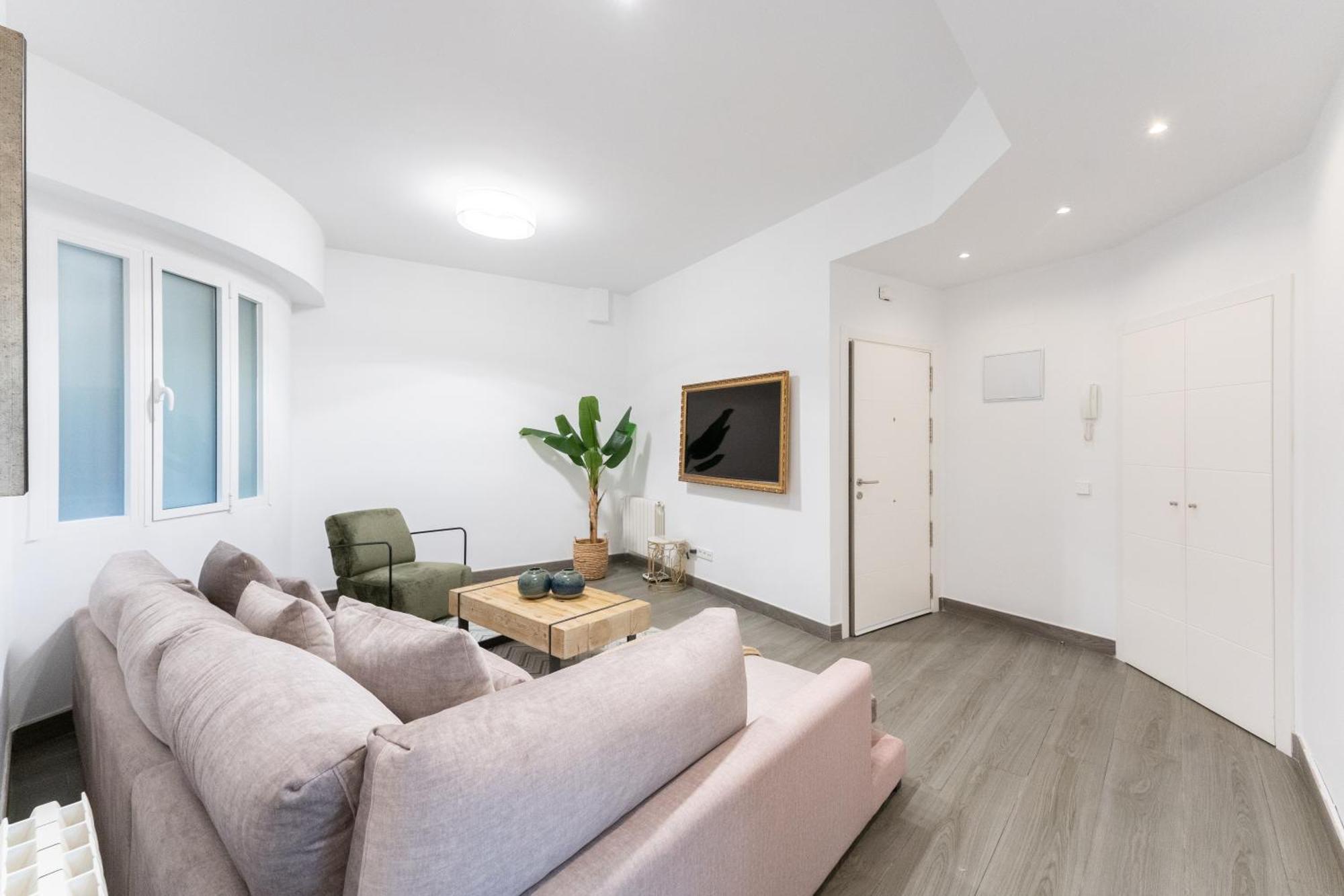 Luxe Apartment In Plaza De Espana Madrid Exterior foto